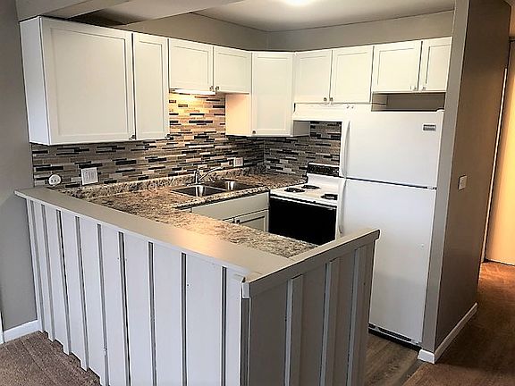 4th image of 5504 E Lake Dr #104-A