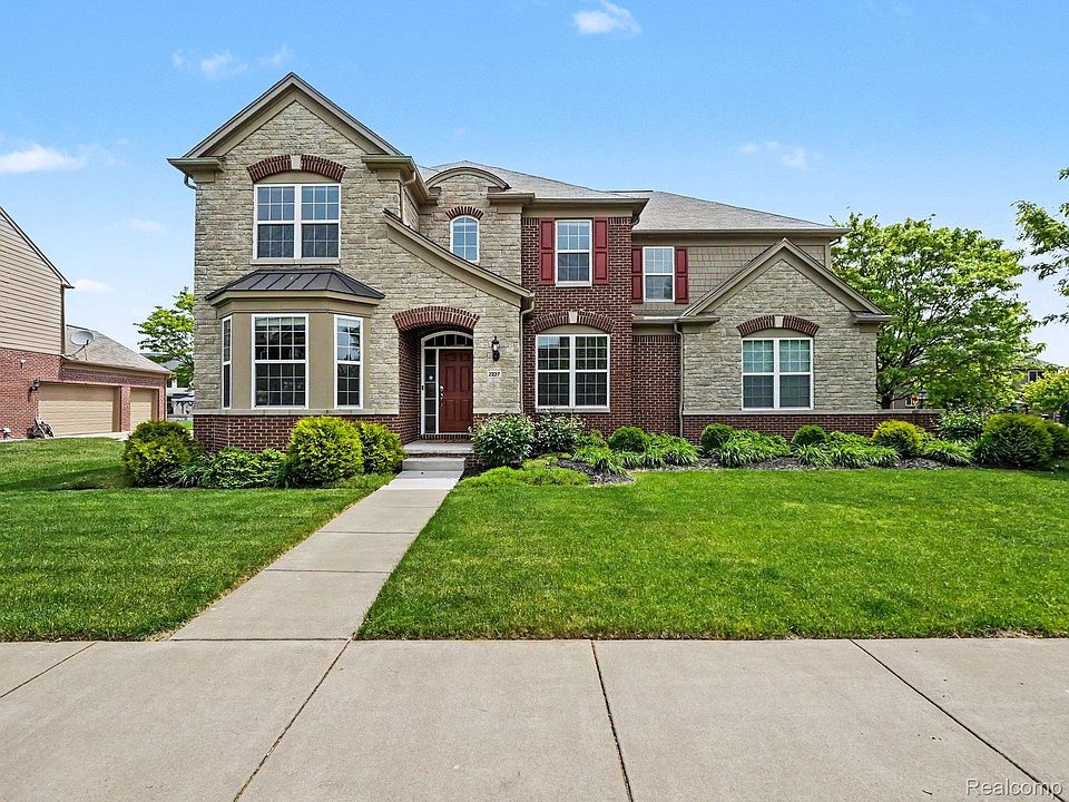 1st image of 2227 Premier Ln