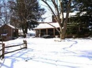 362 School House Ln, Stahlstown, PA 15687