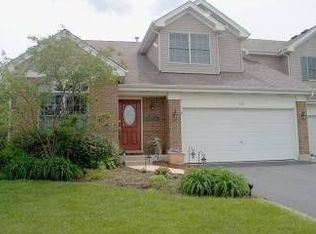 222 Braeburn Cir, Sugar Grove, IL 60554