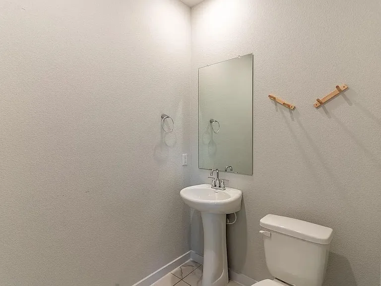 605 W South St #321 — Photo 14