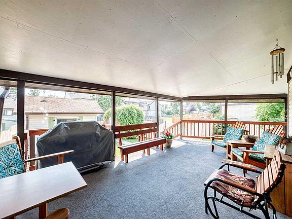 5th image of 31 Ranchero Bay NW