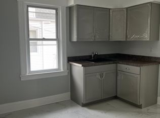 30 Howard St, Bloomfield, NJ 07003