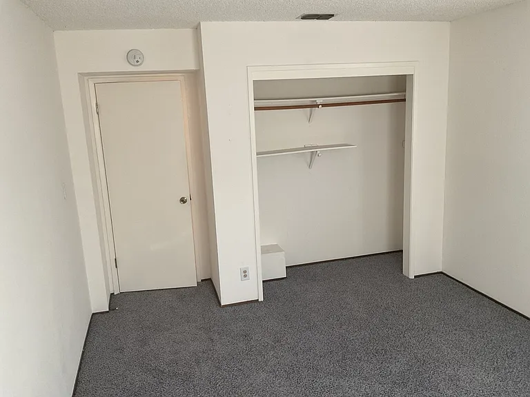 9600 Allegheny Dr — Photo 31