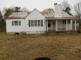 4011 Morrison Creek Rd, Clifton, TN 38425