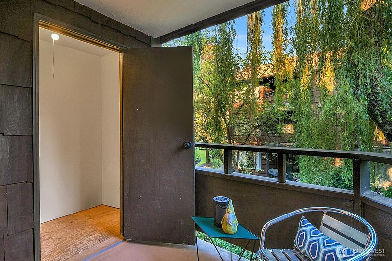 5th image of 2300 NE 89th Street #2304