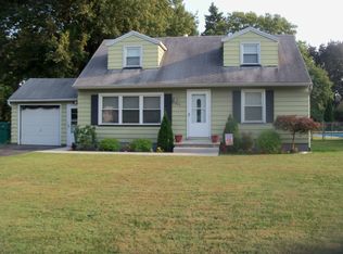 304 N Autumn Dr, Rochester, NY 14626