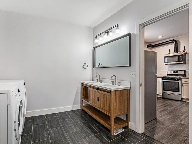 1036 Jackson St NW #1 — Photo 4