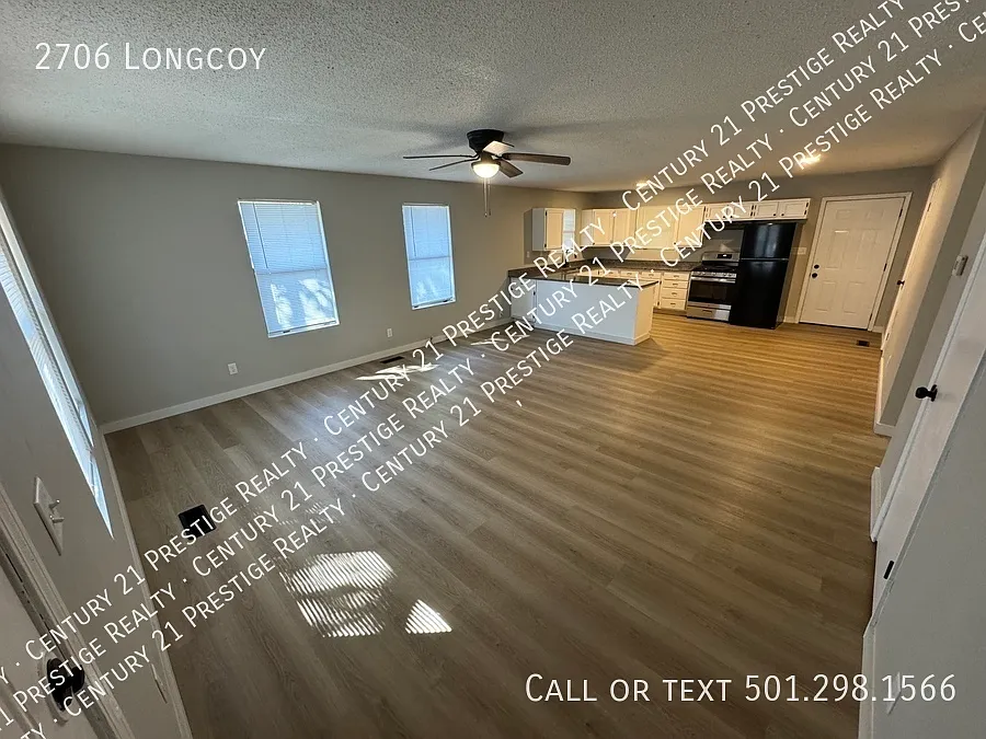 Building Photo - 2706 Longcoy St