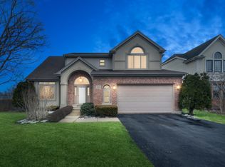 1113 S Elmhurst Rd, Wheeling, IL 60090