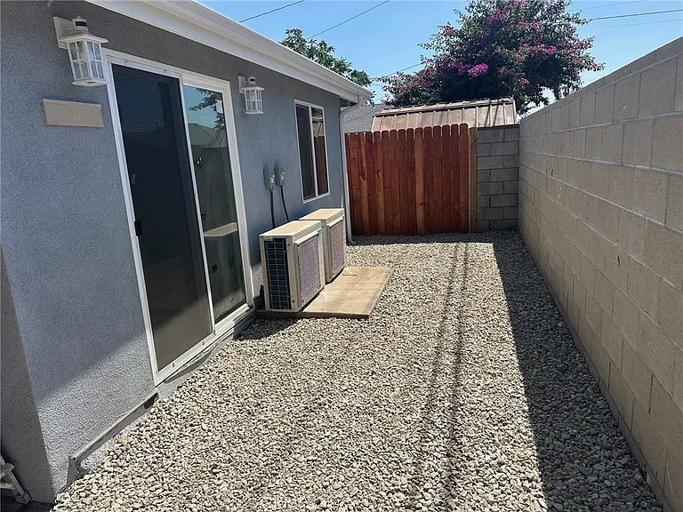 619 S Brand Blvd #A — Photo 3
