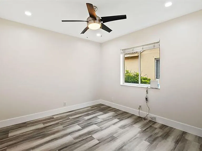 4498 Dogwood Cir #4498 — Photo 19