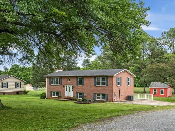 116 7th St, Shenandoah Junction, WV 25442