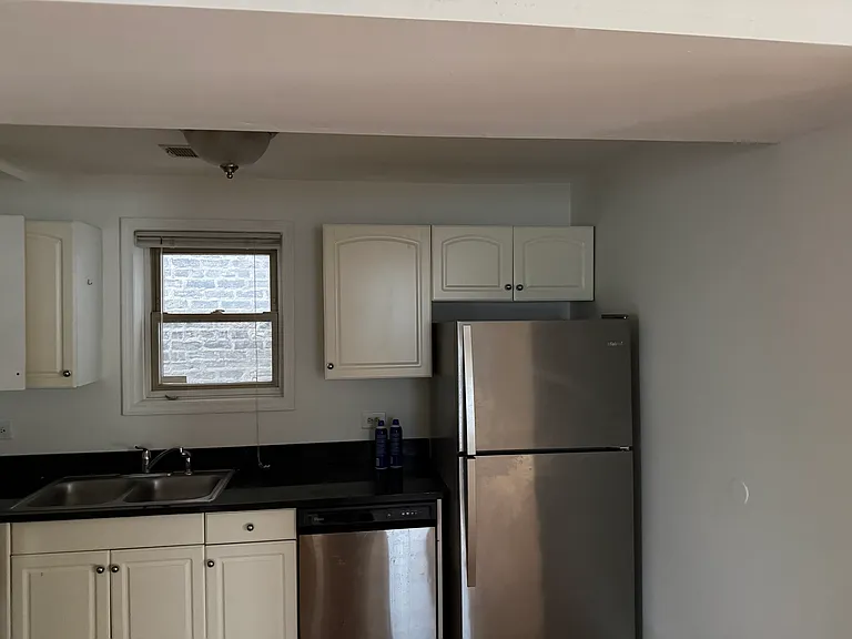 1525 W Augusta Blvd #2 — Photo 12