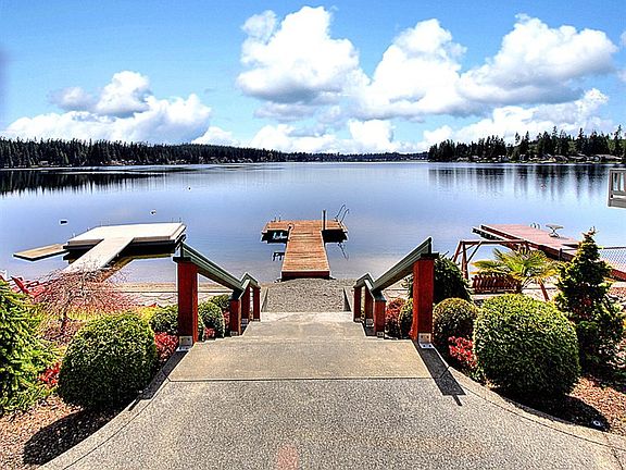 3rd image of 3300 E Mason Lake Dr W