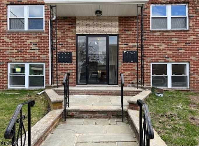 1st image of 78 Florence Ave APT 1