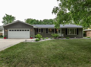 2519 Arrowhead Rd S, Fargo, ND 58103