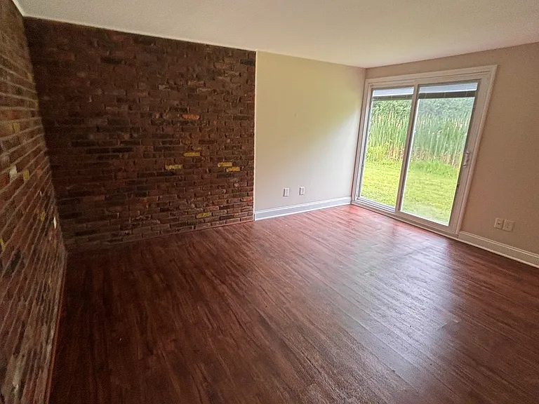 7 Northwood Dr — Photo 7