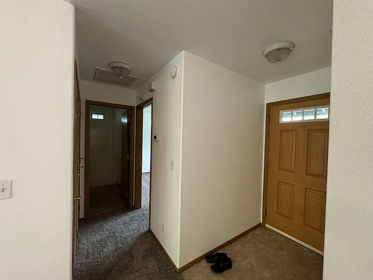 3265 NE Johnson St — Photo 3