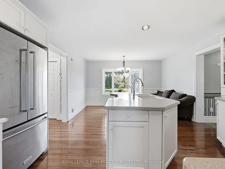8 Lakeshore Dr — Photo 12
