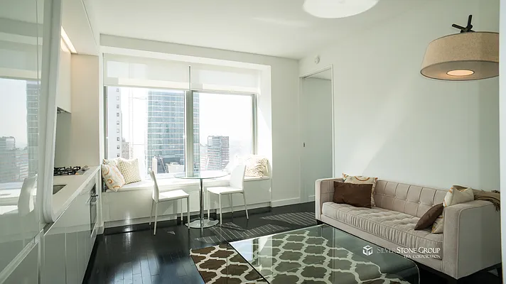 Rented by Silverstone Group USA Corp. | media 26