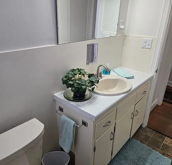 74 Indian Hill Ave — Photo 8