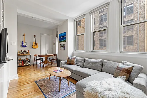 4 Lexington Ave Photo 1 4 Lexington Ave Photo 1