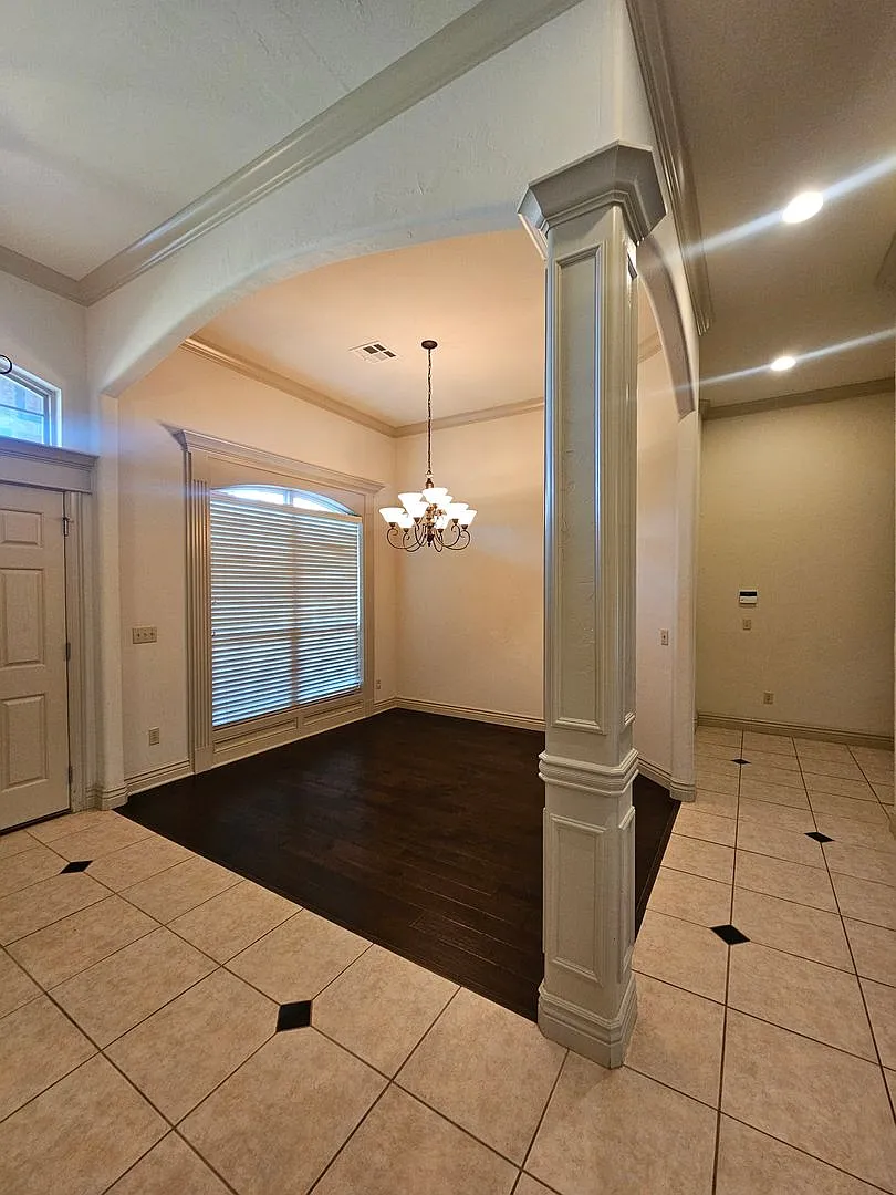Over 2300 Sqft in Summit Lakes! (3) Bed, (2.5) Bath w/ Storm Shelter! — Photo 3