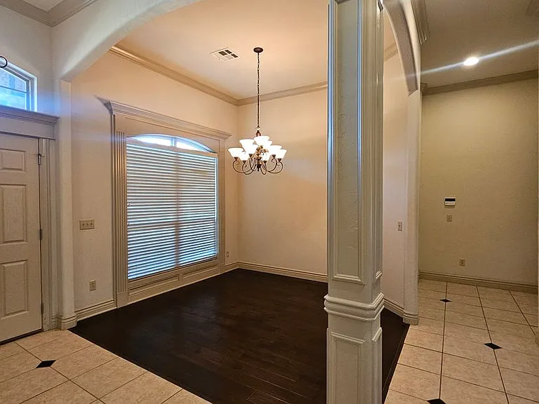 513 Summit View Ct — Photo 3