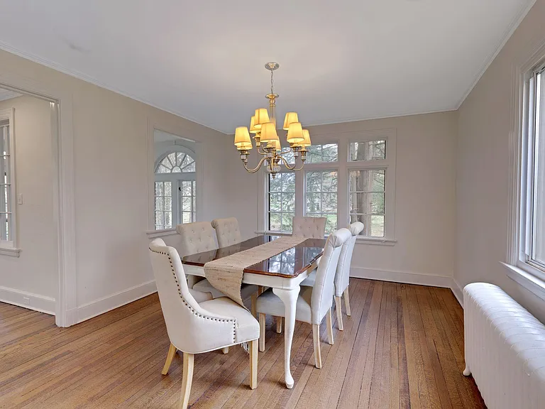 60 Maple Ave — Photo 6