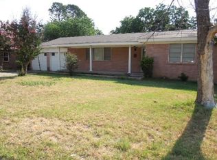 1128 Simpson Dr, Hurst, TX 76053