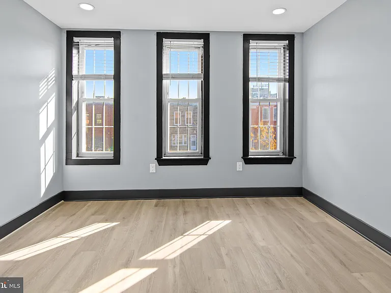 808 E Fort Ave — Photo 18