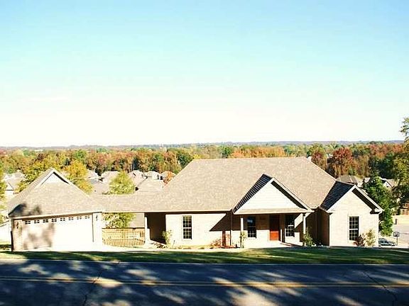 4th image of 906 Skyline Dr