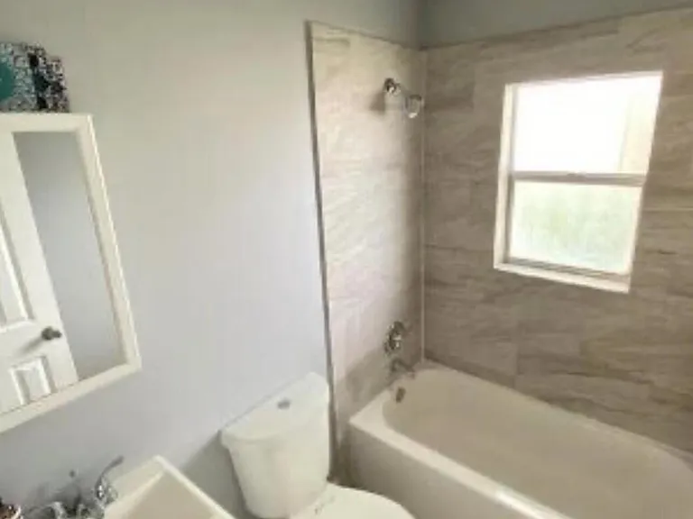 1115 Grant St — Photo 7