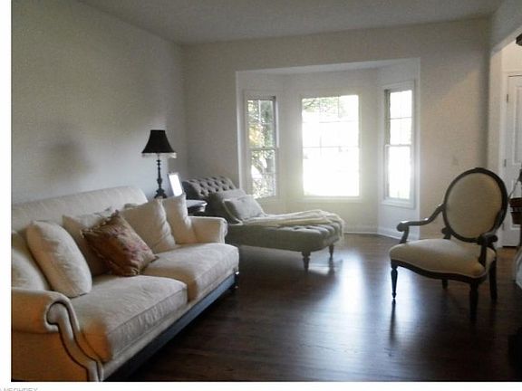 3rd image of 635 Beacon Hill Dr