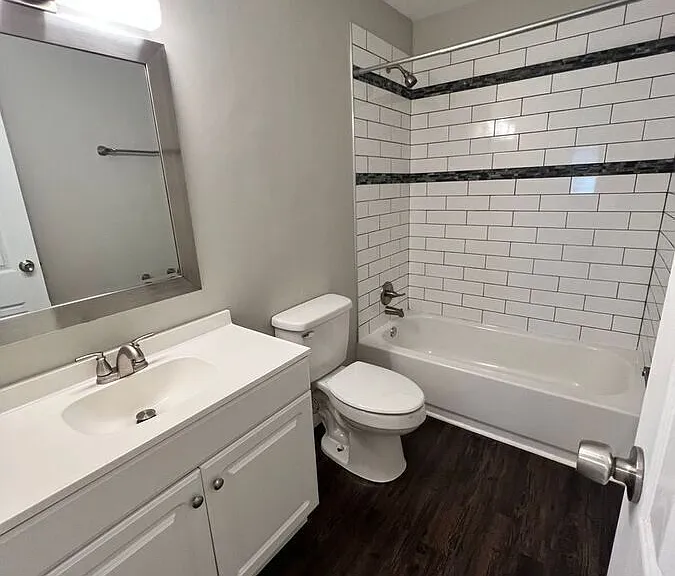 389 E 13th Ave #C — Photo 9