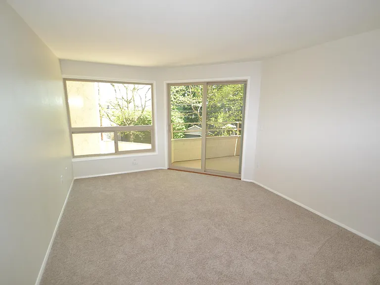 1520 15th Ave E #24 — Photo 13