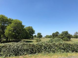 299 Broken Arrow, Floresville, TX 78114