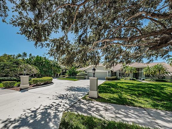 2nd image of 2410 Huntington Blvd