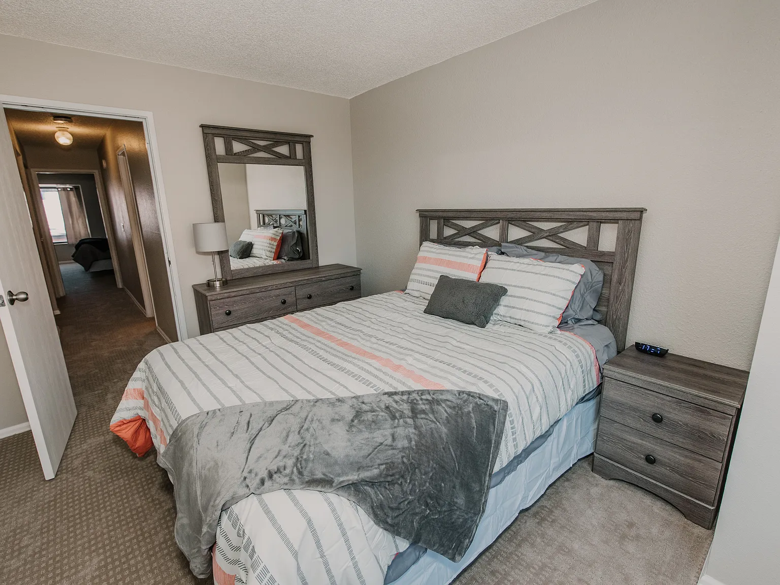 2 bed, 1043 sqft, $2,150 — Photo 3