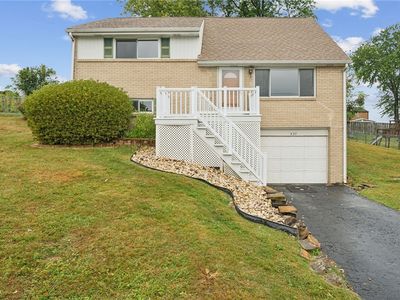 439 Regency Dr, Pittsburgh, PA, 15239