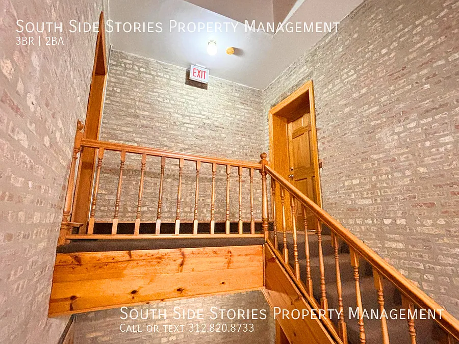Building Photo - 4832 S Indiana Ave #301