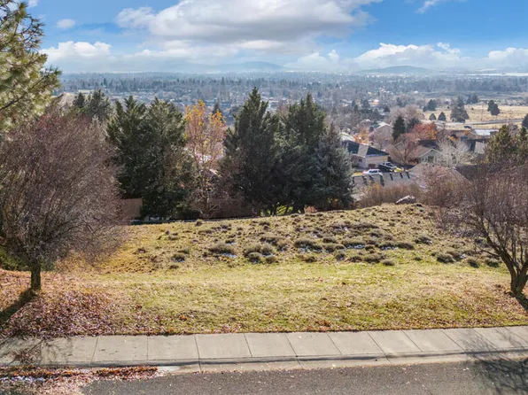 5648 Basin View Dr, Klamath Falls, OR 97603