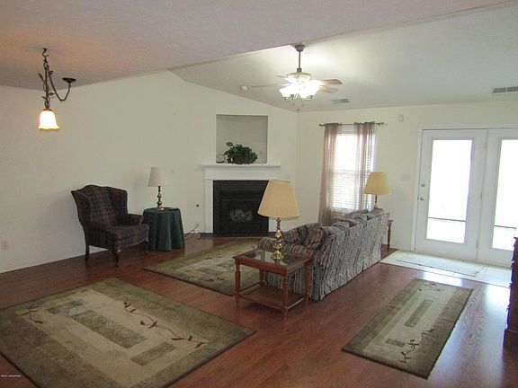 4th image of 6607 Woods Mill Dr