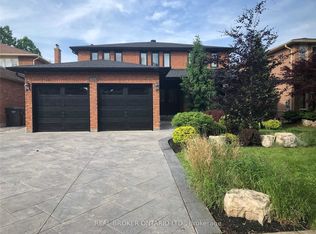 4244 Starlight Cres, Mississauga, ON L4W 4R2