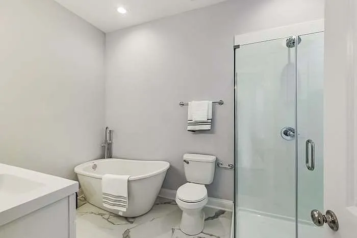 4516 S King Dr #3 — Photo 11
