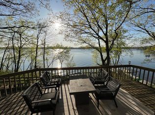 7320 Pine Ln, Waterford, WI 53185