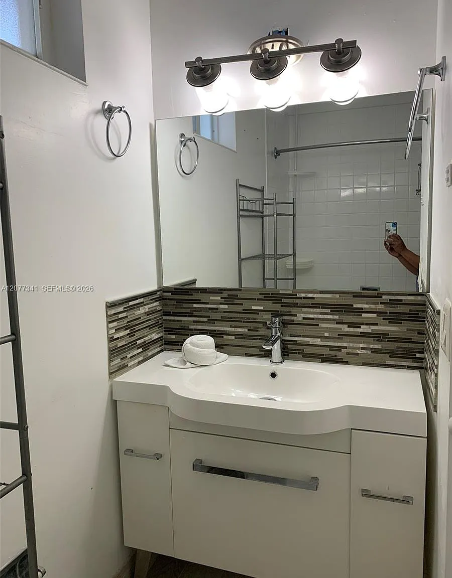 Coral Gables Riviera Sec — Photo 3