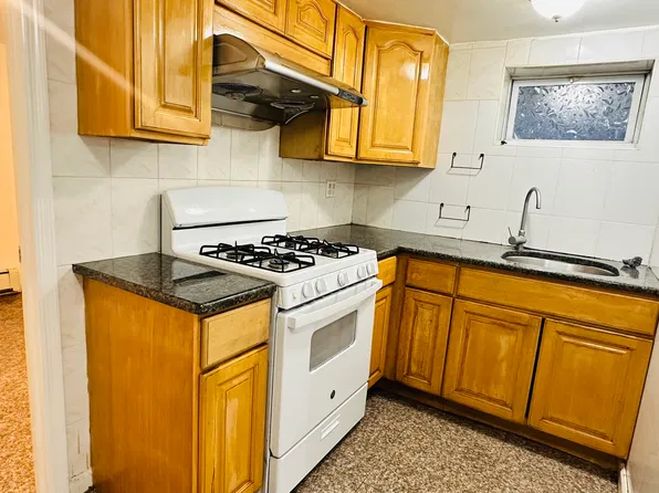 (undisclosed Address), Little Neck, NY 11362