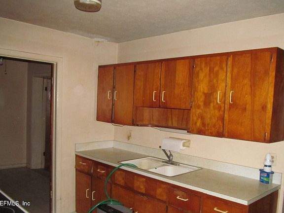 3rd image of 6765 GASPAR Circle E